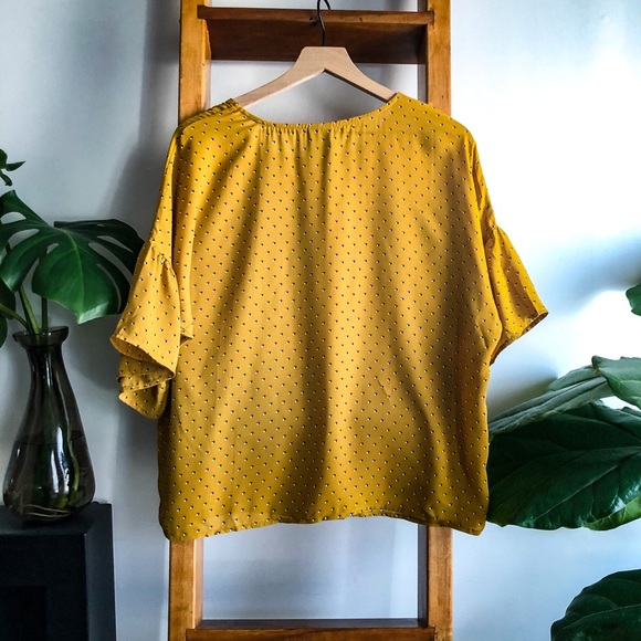 NWT Bobeau SZ S Flutter Sleeve Dot Motif Top! - Picture 7 of 7